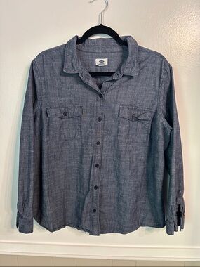 Old Navy Button-Up Chambray Shirt Size XL 100% Cotton.